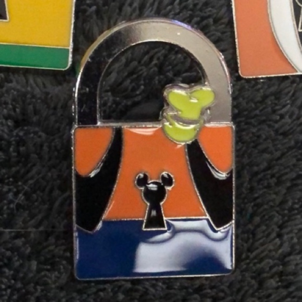 Goofy Lock Pin